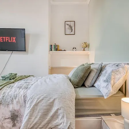 Centre 1 Bed Flat - Short Walk To Station Appartement *