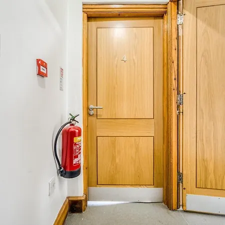 Апартаменты Centre 1 Bed Flat - Short Walk To Station Брадфорд