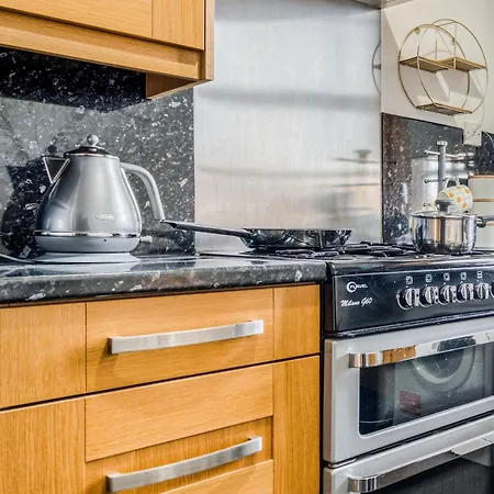 Centre 1 Bed Flat - Short Walk To Station 公寓 布雷得佛