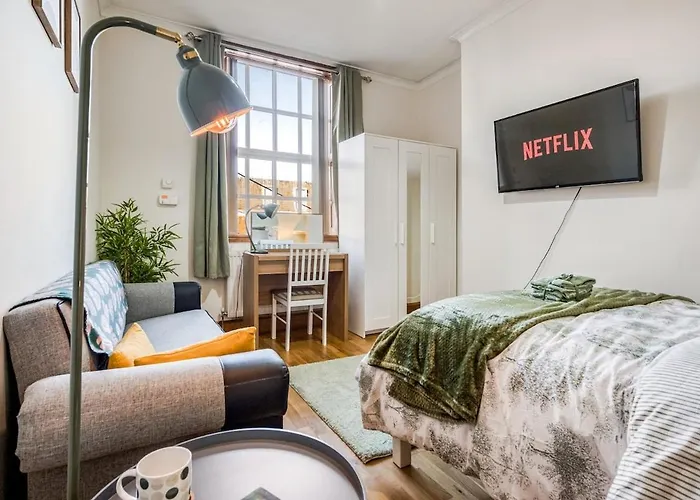 Centre 1 Bed Flat - Short Walk To Station Appartement *