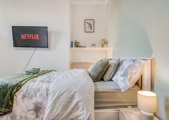 Centre 1 Bed Flat - Short Walk To Station Apartament *