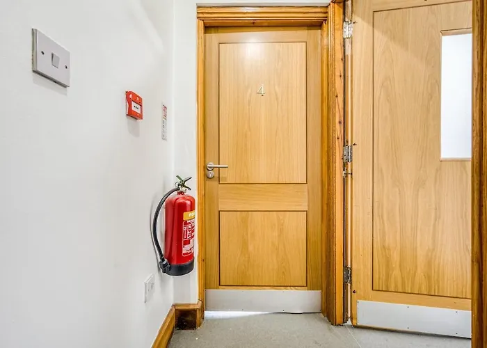 Apartament Centre 1 Bed Flat - Short Walk To Station Bradford (West Yorkshire)